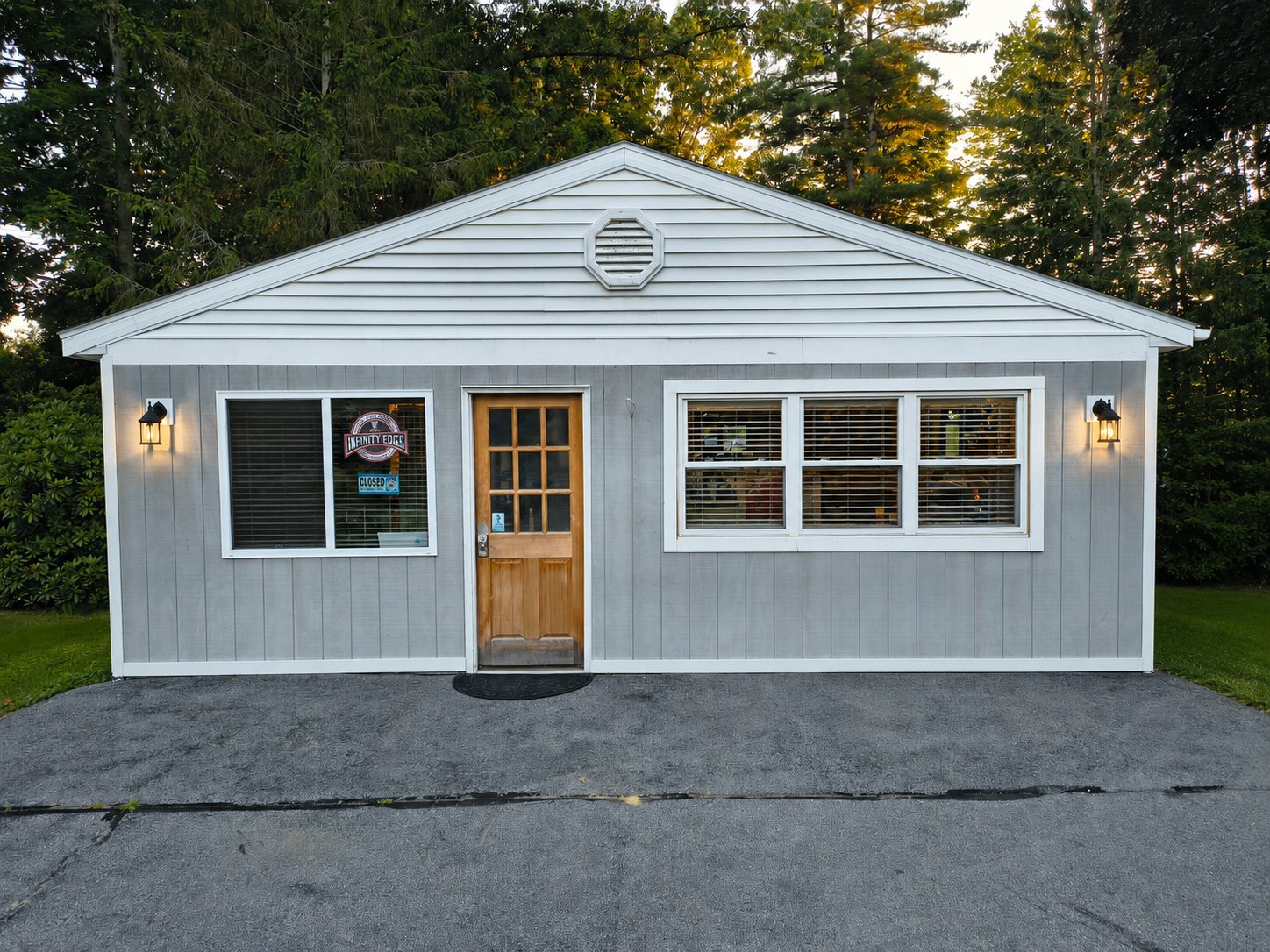 Exterior of the Infinity Edges workshop in Clifton Park, New York